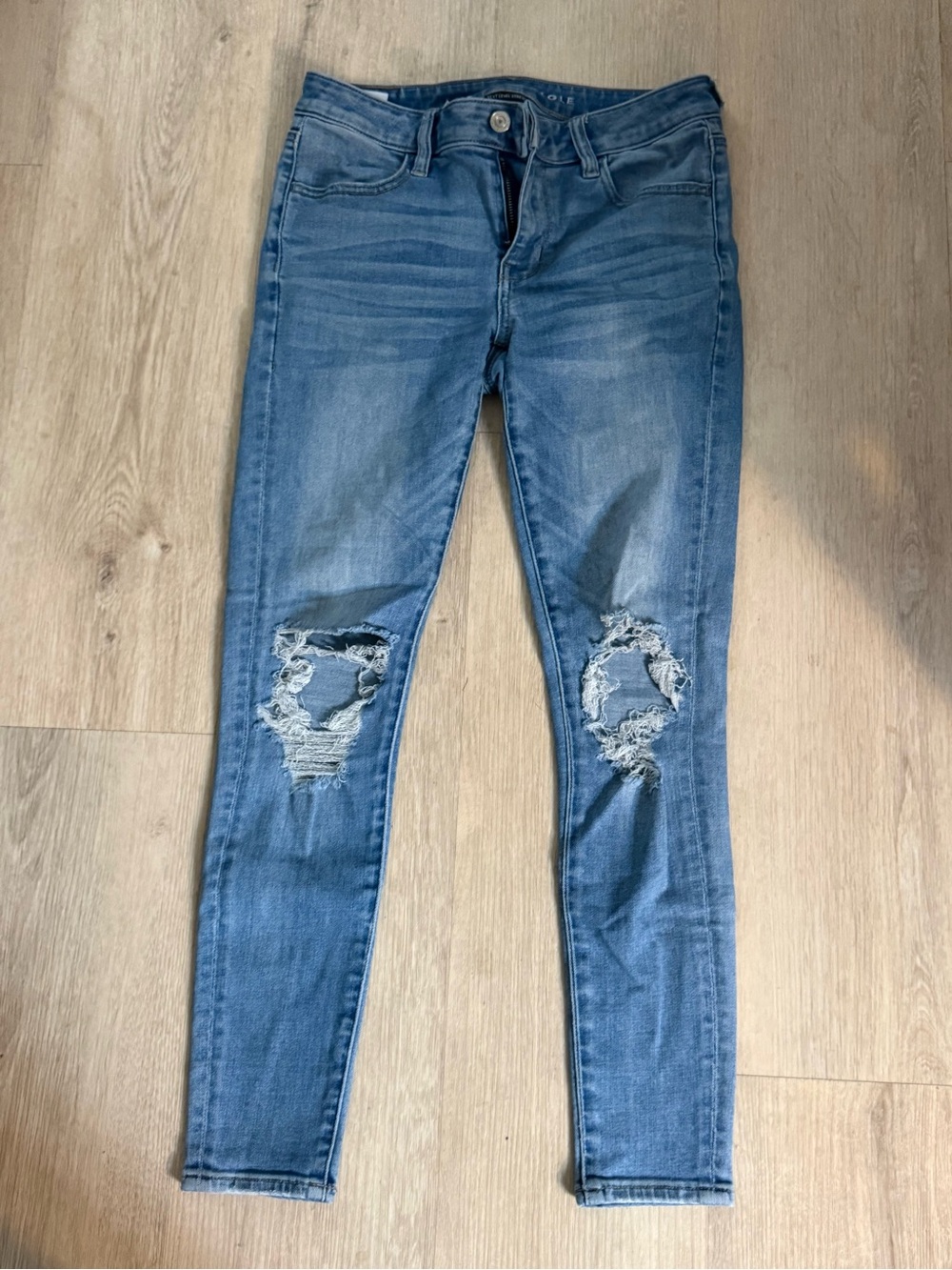 American Eagle Outfitters Medium Blue Ripped Skinny Jeans
